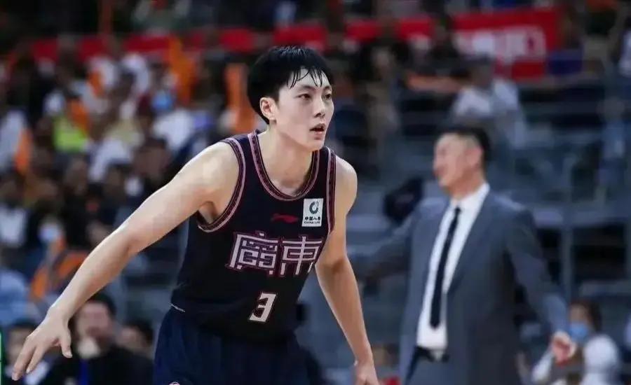 米兰体育入口-阿尔希拉尔冲击季军，年轻球员表现亮眼的简单介绍