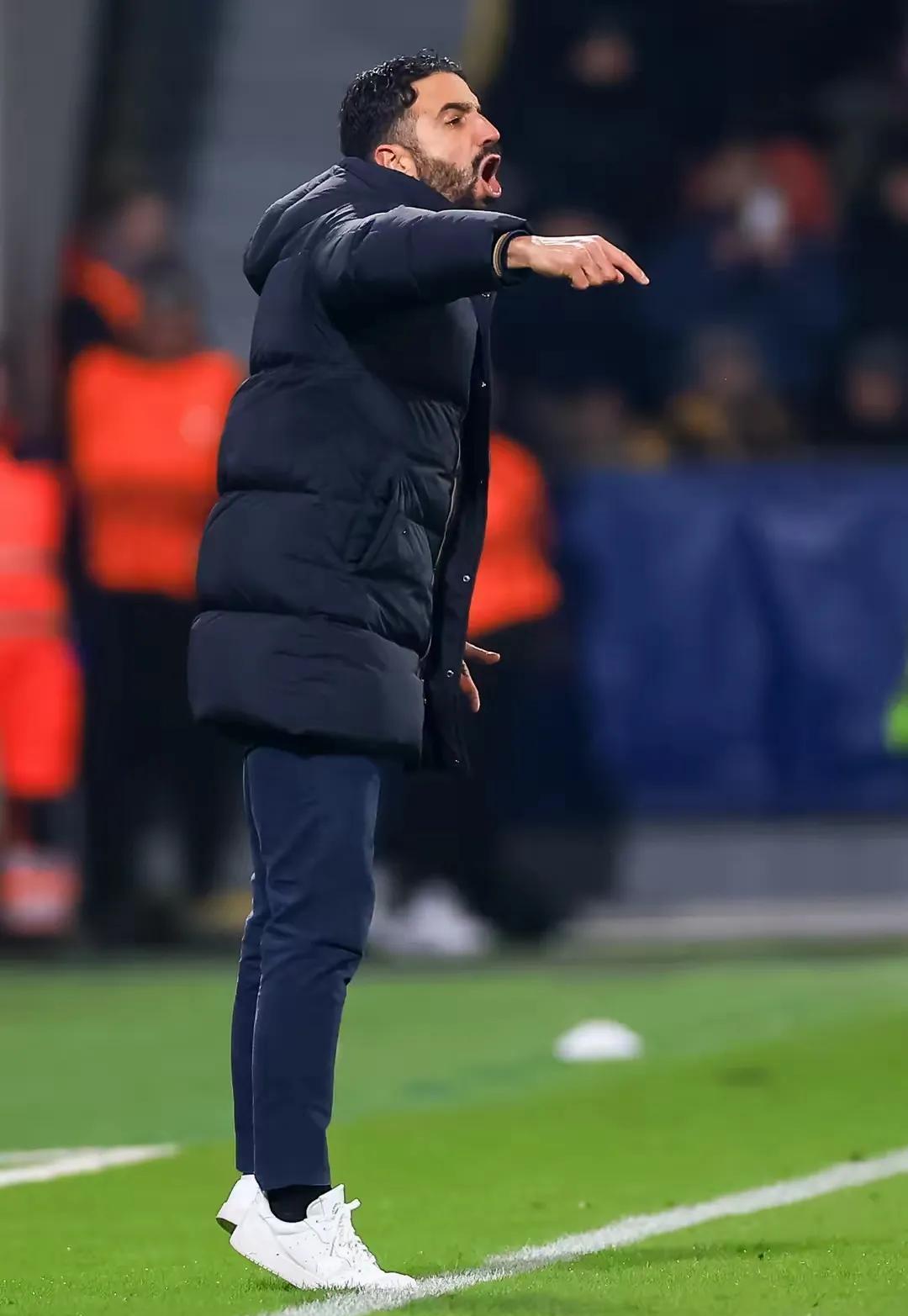 曼联外援训练状态火热，世俱杯淘汰赛关键战的简单介绍