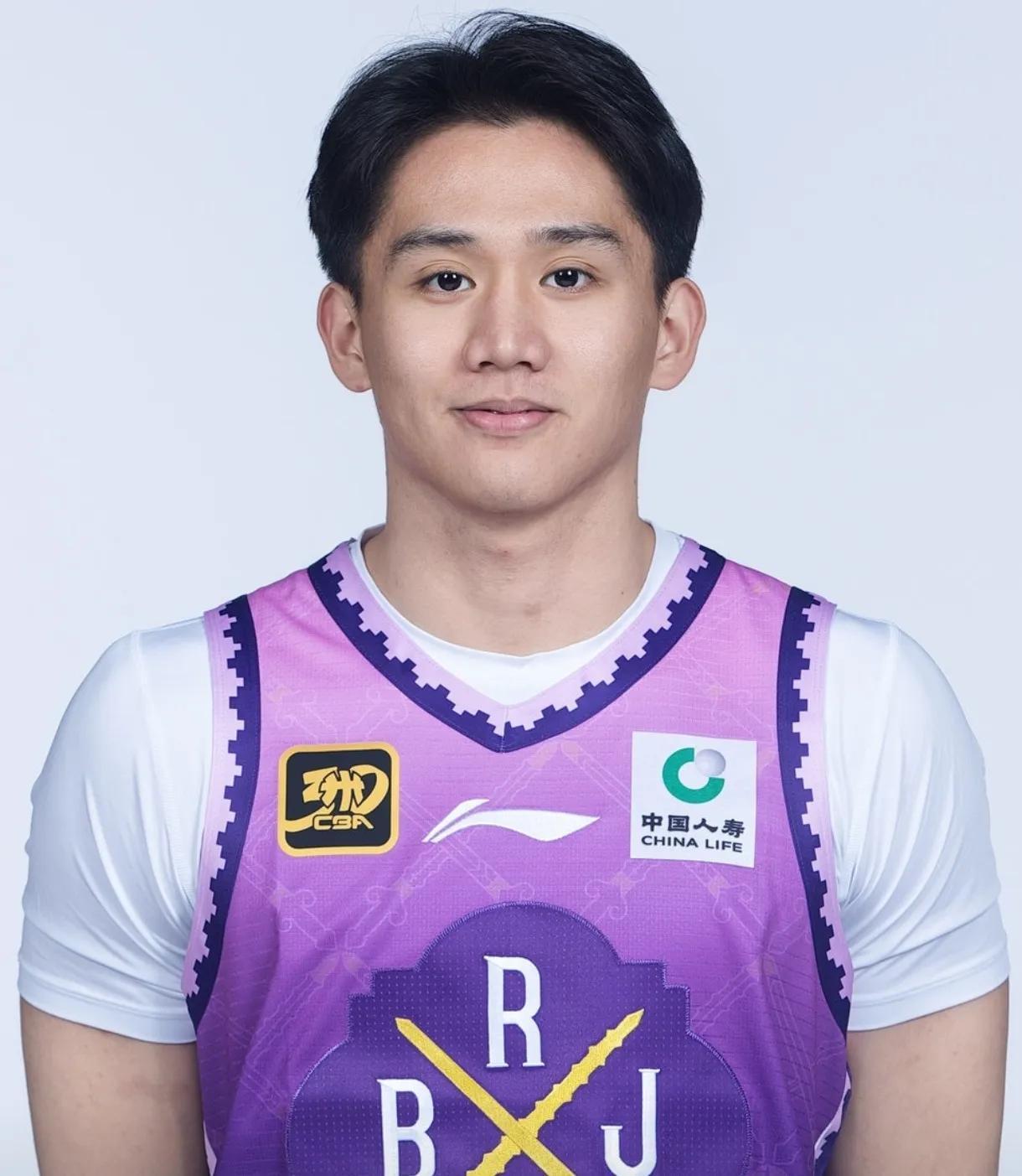 布宜诺斯艾利斯独立冲击季军，年轻球员表现亮眼的简单介绍