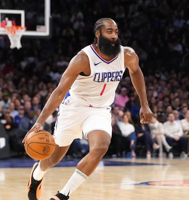 东部半决赛战况激烈，球迷屏息以待的简单介绍