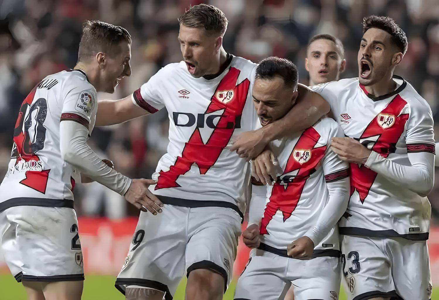 赛场风云：球队实力挑战对决的简单介绍