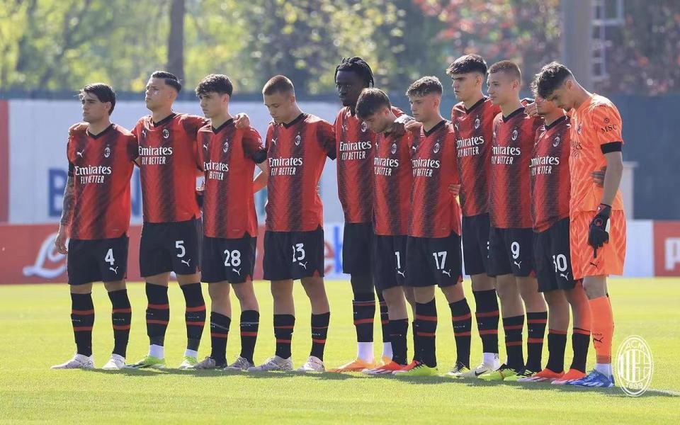 意甲球队高层就球队未来发展进行紧急会议