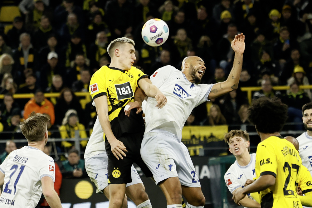 多特蒙德将在对阵霍芬海姆的比赛中角逐胜负的简单介绍