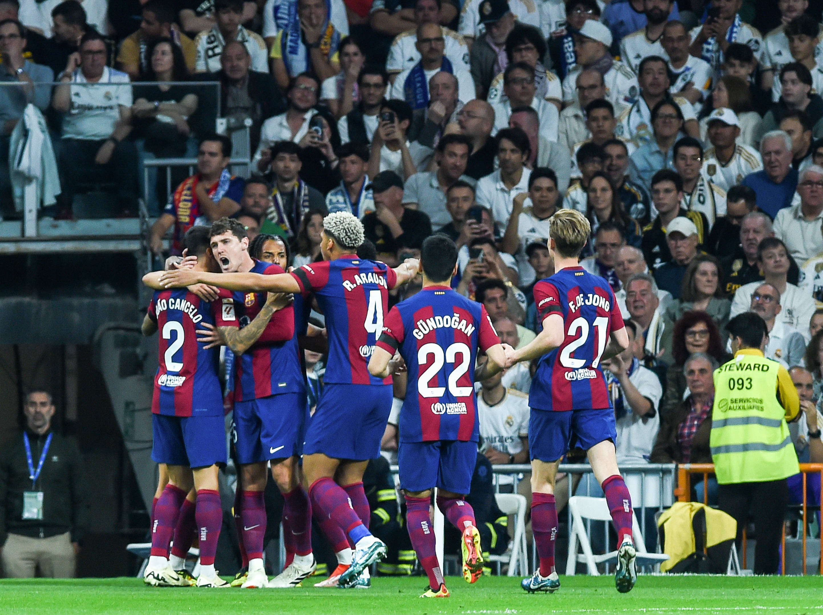 米兰体育娱乐-足球赛事精彩纷呈，令人目不暇接