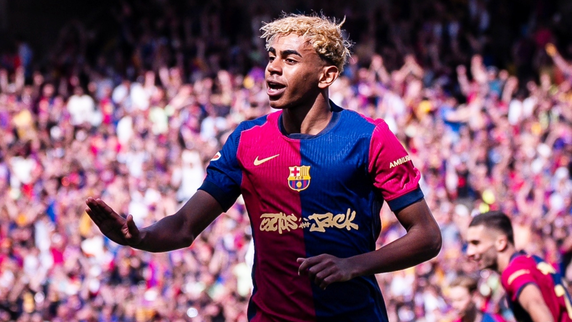 包含西班牙队门将亚马尔荣膺最佳守门员，领衔进入欧洲杯决赛的词条