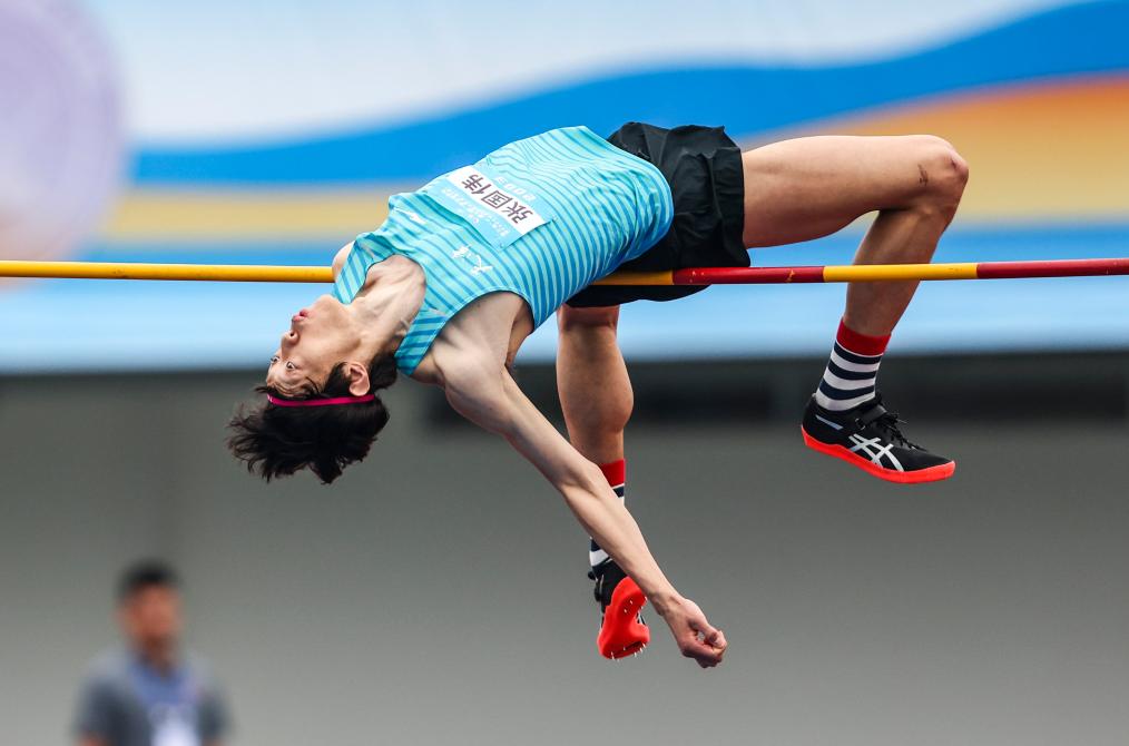 米兰体育vip注册-田径项目再现壮举，选手逆风破浪夺冠的简单介绍