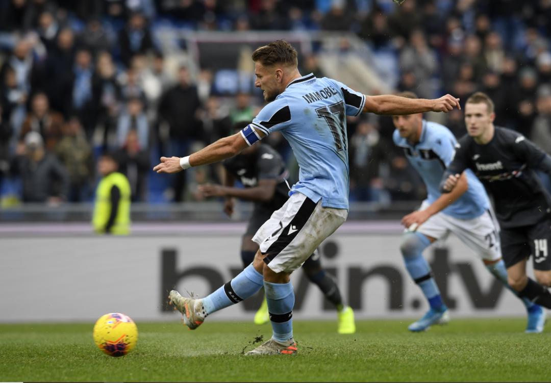 米兰体育登录-包含难分胜负的足球竞赛进入白热化阶段的词条