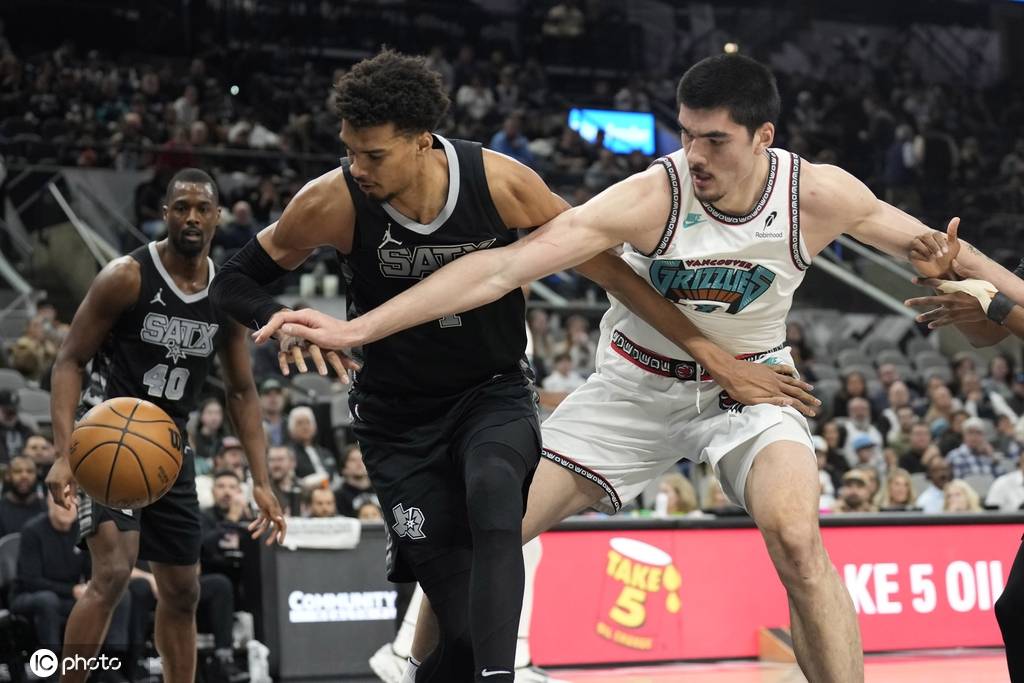 米兰体育亚洲官网-马刺主场大胜灰熊，继续领跑西部