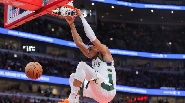 雄鹿主场力擒热火，取得七连胜