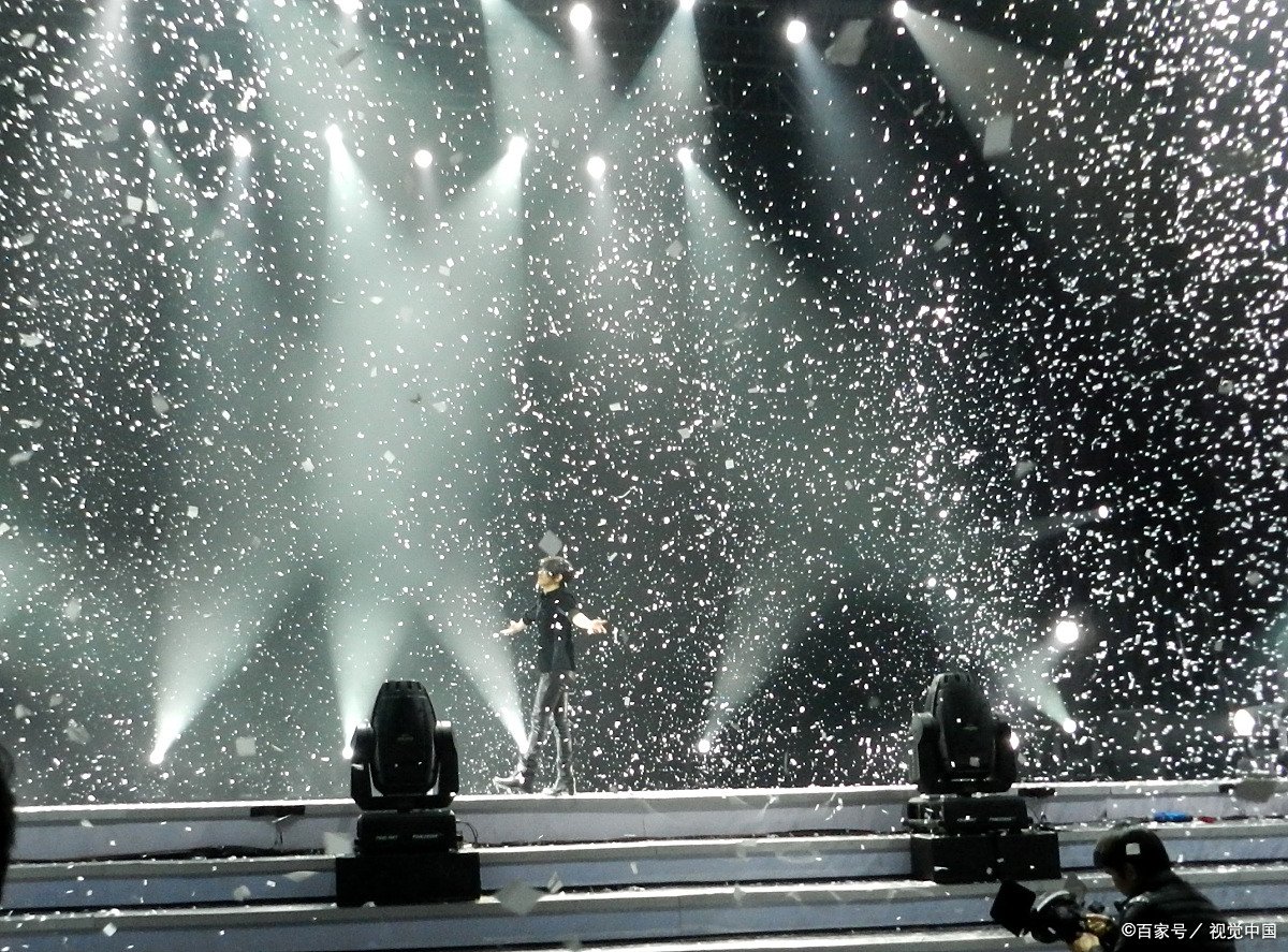 米兰体育注册-精彩纷呈赛事迎来高潮，场内气氛燃烧的简单介绍